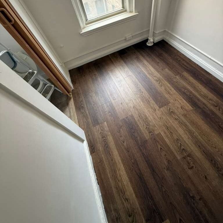Installing Twelve Oaks LVT in a NYC apartment